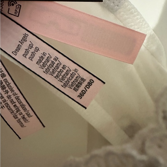 Elegant Black and White Lace Bra - Picture 5 of 5